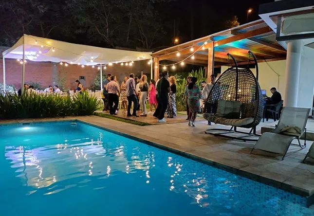 Celebra momentos únicos con nuestro alquiler de casa para eventos. Kusi Wasi, Cieneguilla, ofrece espacios versátiles para celebraciones inolvidables.